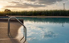 Apartamento muy cerca al Parque del Café con Piscina - Montenegro 101A